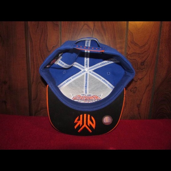 Blue Adidas New York Knicks Snapback Hat - Picture 3 of 3
